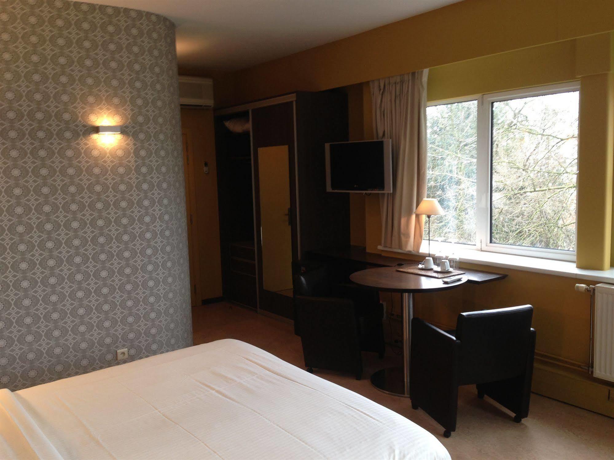 Hotel Orion Гент Екстериор снимка