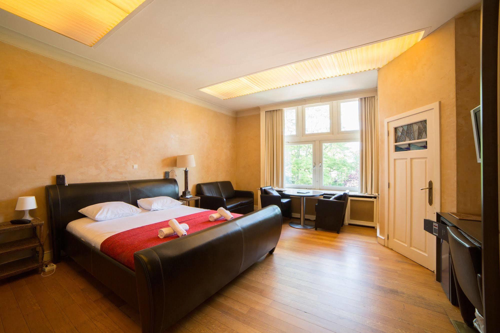 Hotel Orion Гент Екстериор снимка